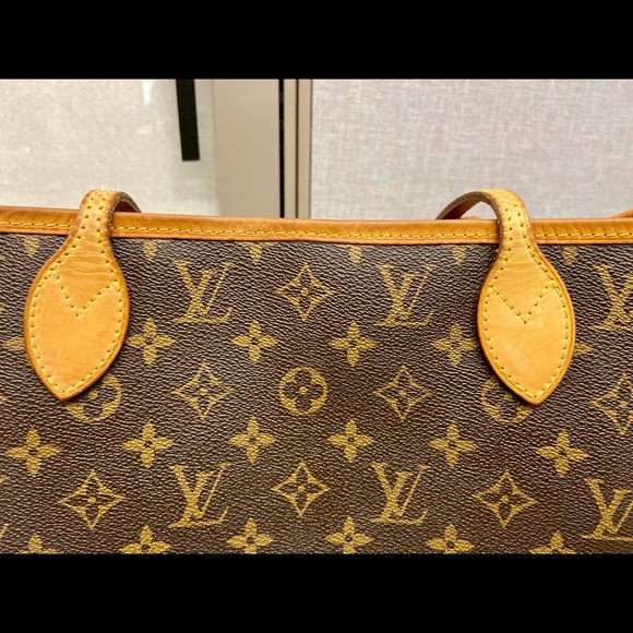SOLD Louis Vuitton Neverfull MM Monogram - Picture 2 of 8